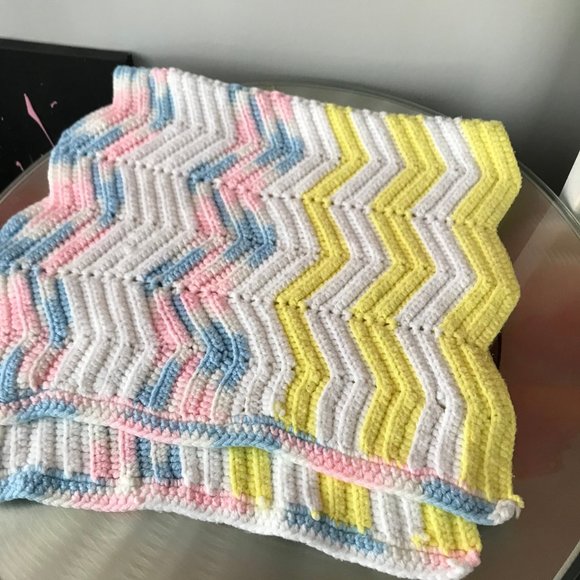 Knit rectangle ripple table placemat - Picture 4 of 4